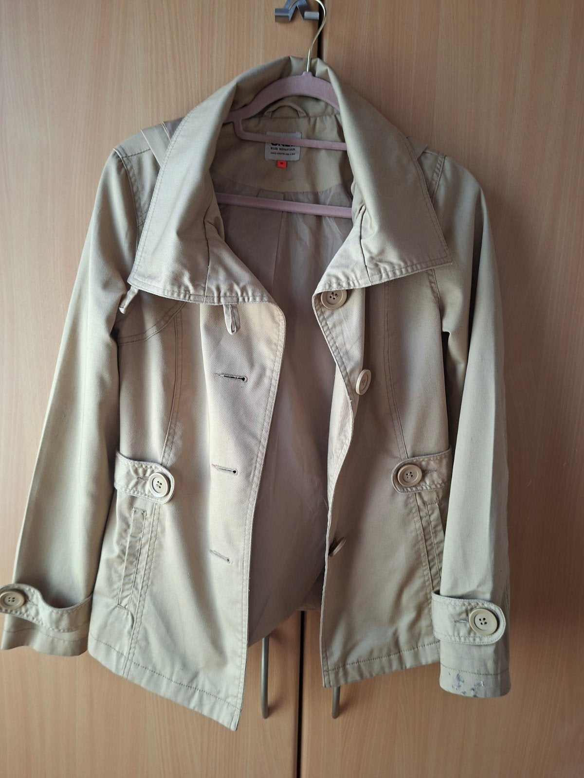 Gevoerde zomerjas only maat m, met serieuze vlek linkermouw, Kleding | Dames, Jassen | Zomer, Ophalen of Verzenden, Maat 38/40 (M)