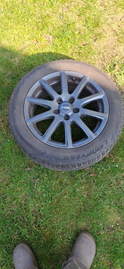 Rial 4 stuks Goodyear 205/55R16 91H winterbanden op velg., Ophalen, Gebruikt, 16 inch, Banden en Velgen