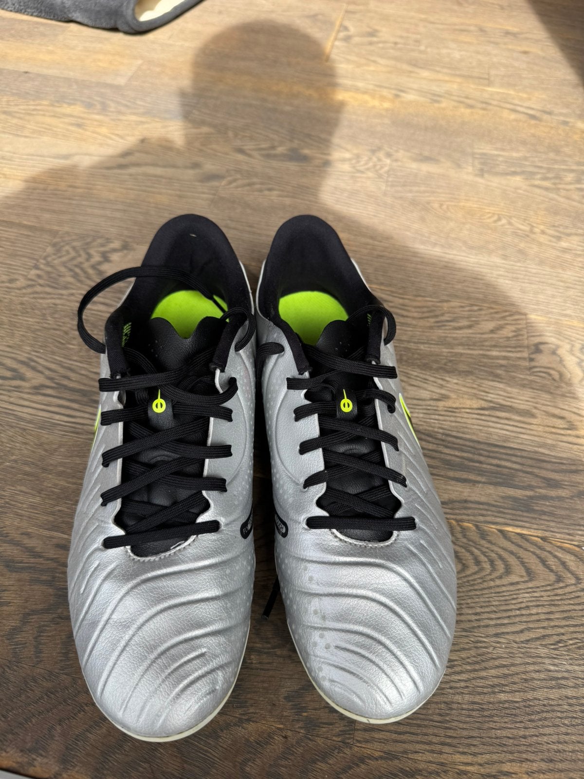 Ik verkoop deze voetbalschoenen omdat ik niet meer voetbal., Ophalen of Verzenden, Zo goed als nieuw