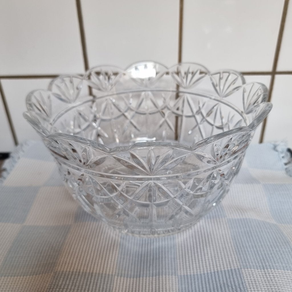 Grote mooie zware (kristal?) fruitschaal, LICHT BESCHADIGD, Enlèvement ou Envoi, Utilisé