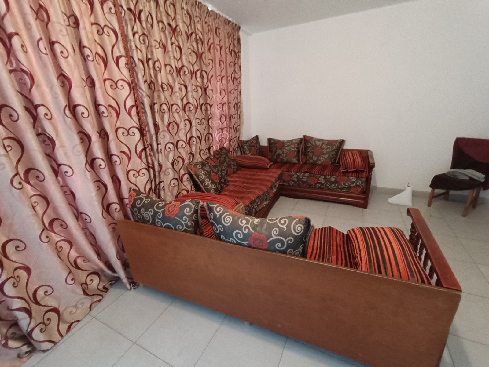 Salon marocain, Ophalen