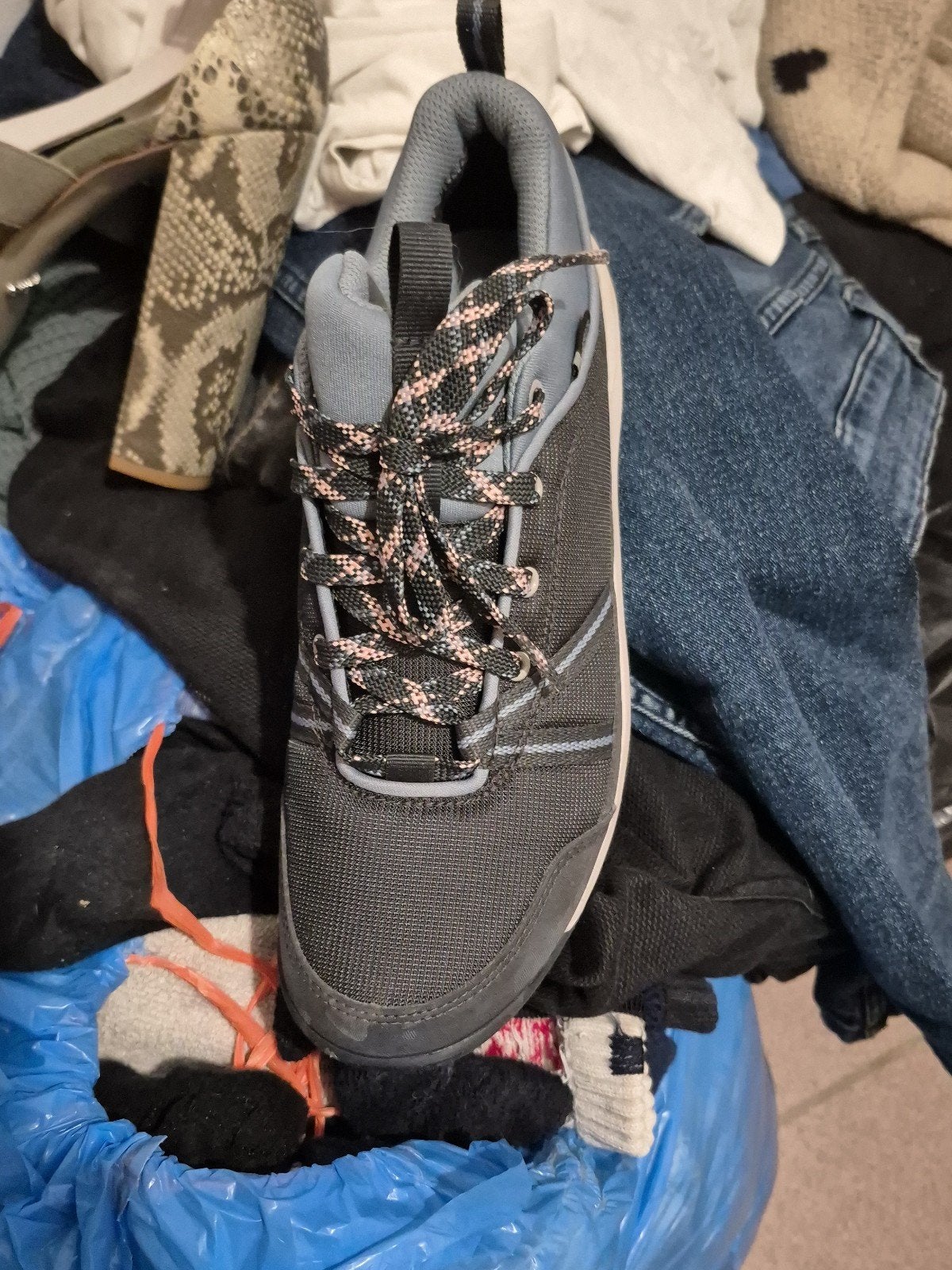A vendre du 39. 10 euro toute nouvelle, Enlèvement ou Envoi
