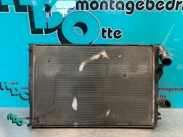 Radiateur d'un Dacia Logan (Logan 1 04-), Dacia, -, 3 mois de garantie, Utilisé