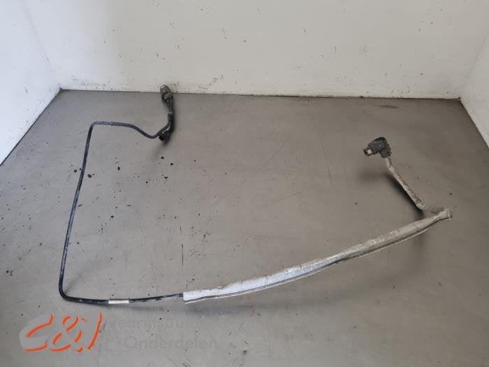 Conduit Adblue d'un Opel Vivaro, -, Opel, 3 mois de garantie, Utilisé