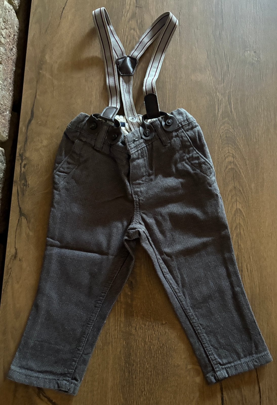 Pantalon avec bretelles H&M - 6 mois - 5€, Enlèvement ou Envoi, Comme neuf, Garçon, Pantalon