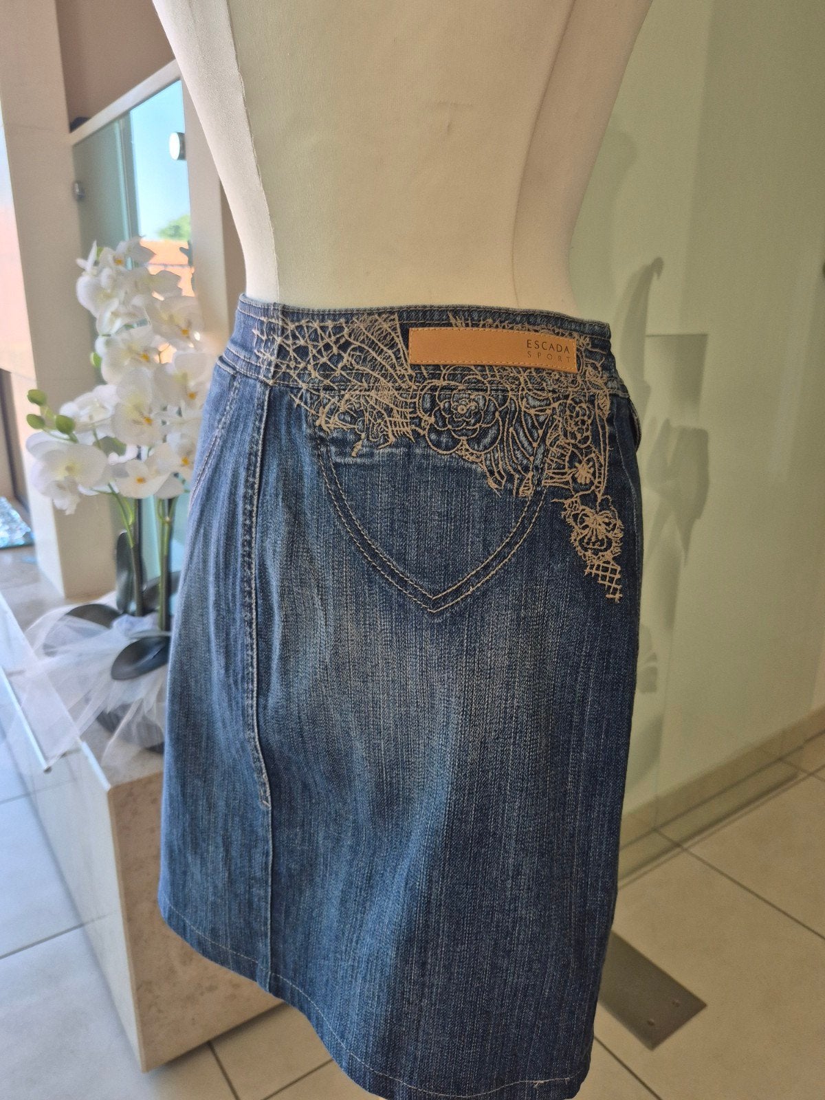 ESCADA SPORT jeansrok, Kleding | Dames, Rokken, Ophalen of Verzenden, Maat 36 (S)