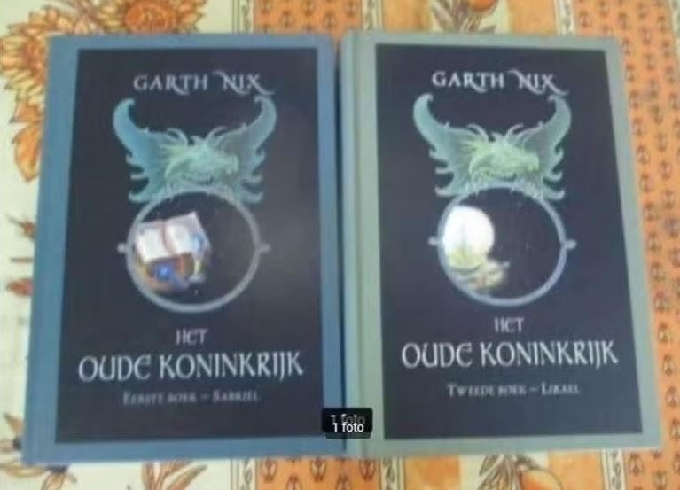2 Mooie Fantasy Boeken - Garth Nix - Oude Koninkrijk 1 en 2, Ophalen of Verzenden, Zo goed als nieuw