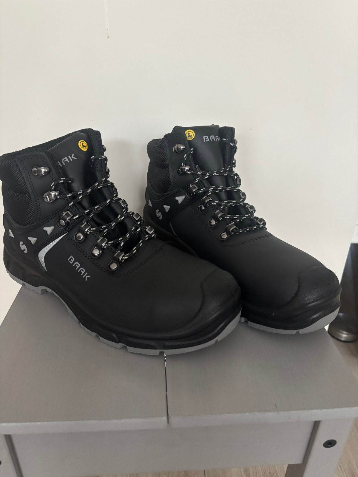 Chaussure de securite 41/42/44 neuf, Doe-het-zelf en Bouw, Ophalen of Verzenden, Zo goed als nieuw
