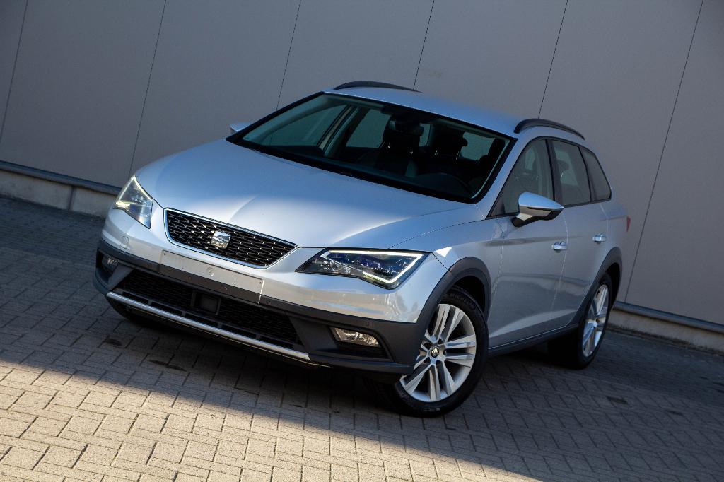Seat Leon X-Perience 1.4 TSi / 127.000km / 2016, Autos, Seat, 1395 cm³, Argent ou Gris, Achat, Euro 6