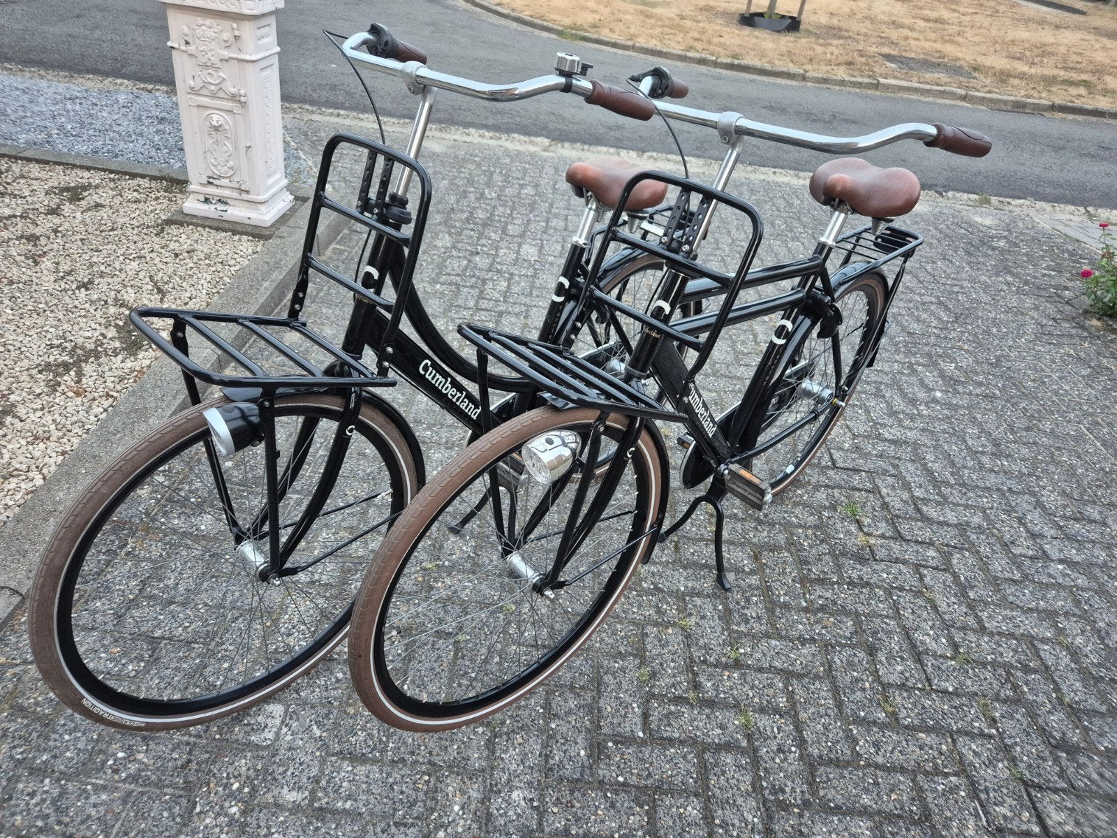Setje Heren en damesfiets 28 inch, Fietsen en Brommers, Fietsen | Heren | Herenfietsen, Ophalen, Terugtraprem, Versnellingen, Zo goed als nieuw