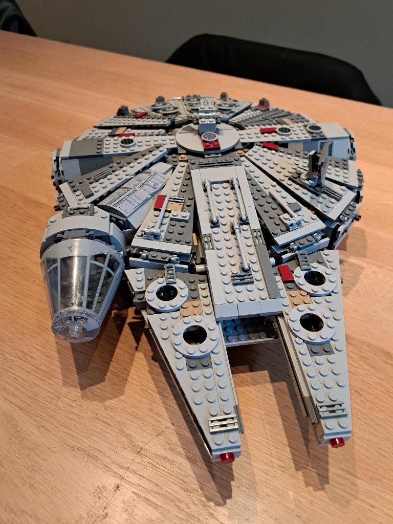 Lego Millenium Falcón 75105, Star Wars, Lego, Ensemble complet, Enlèvement