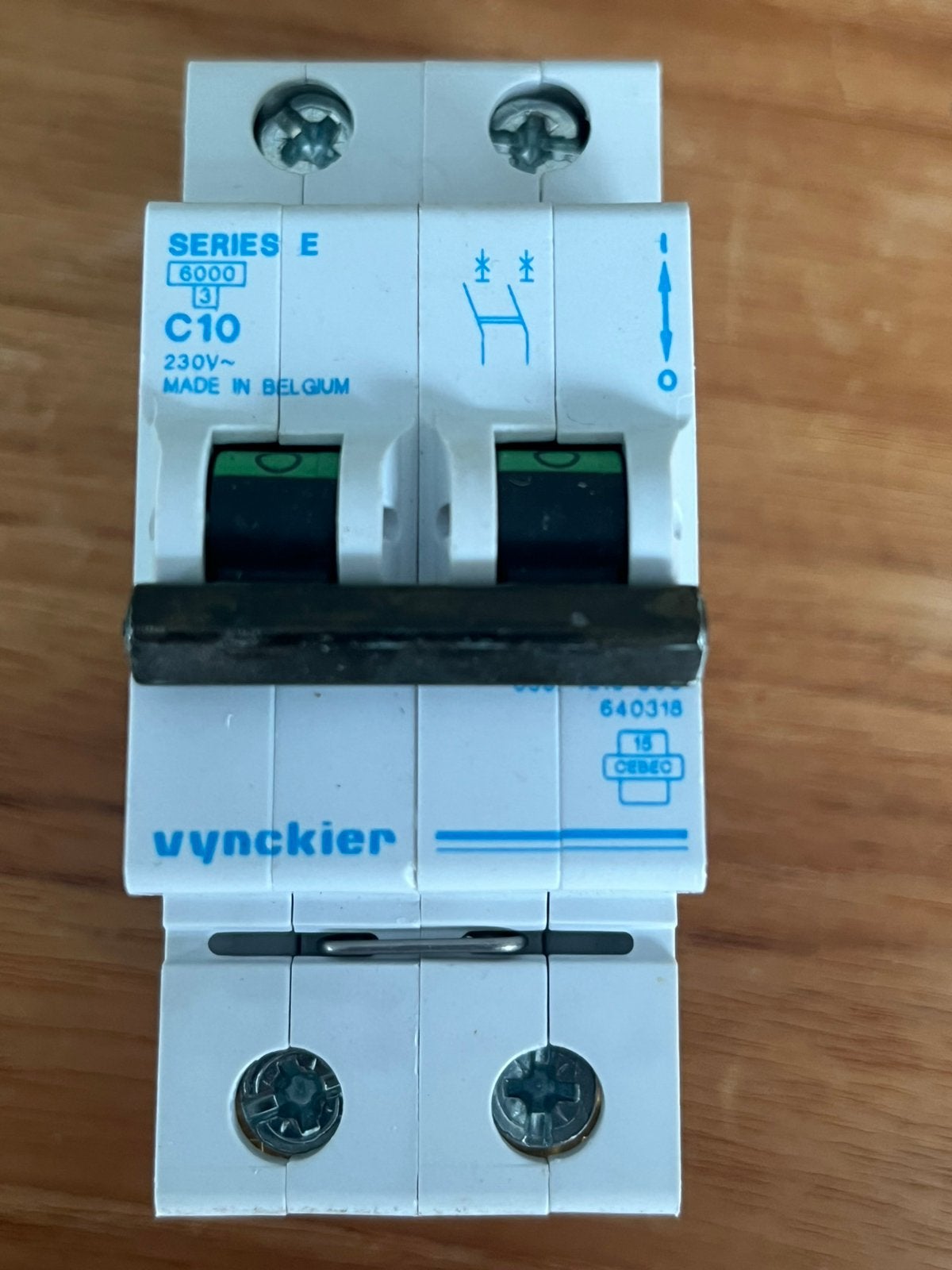 Disjoncteur VYNCKIER C10, Enlèvement ou Envoi, Comme neuf