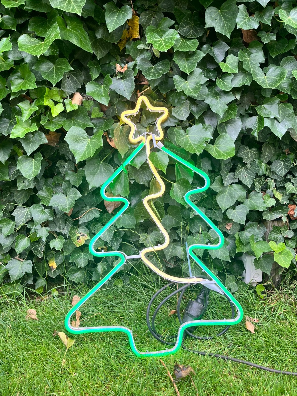 groene LED neon kerstboom met een gele ster, Diversen, Kerst, Ophalen, Gebruikt