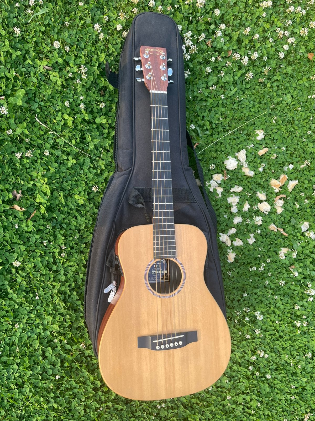 Guitare de voyage et/ou pour enfant Martin LX1E, Musique & Instruments, Instruments à corde | Guitares | Acoustiques, Comme neuf