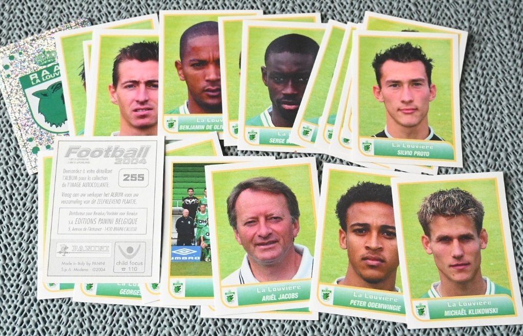 Panini Football 2004 / La Louviere / Volledige ploeg, Verzenden, Nieuw, Poster, Plaatje of Sticker