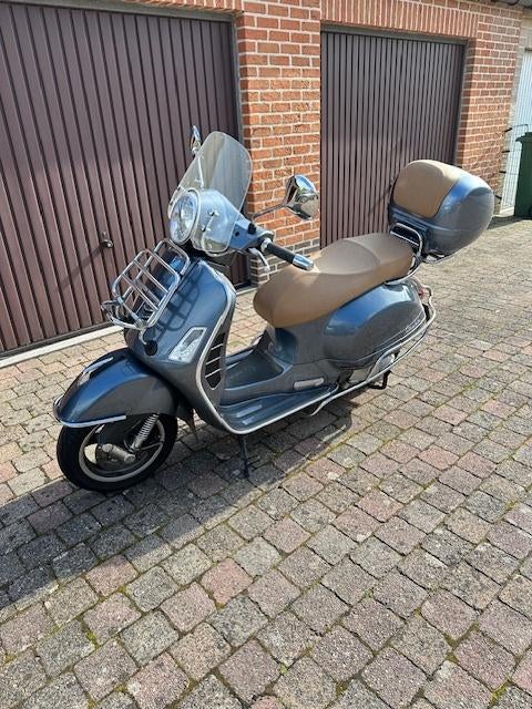 Vespa 300 GTS te koop, Motoren, Scooter, Occasion, Particulier, Automaat