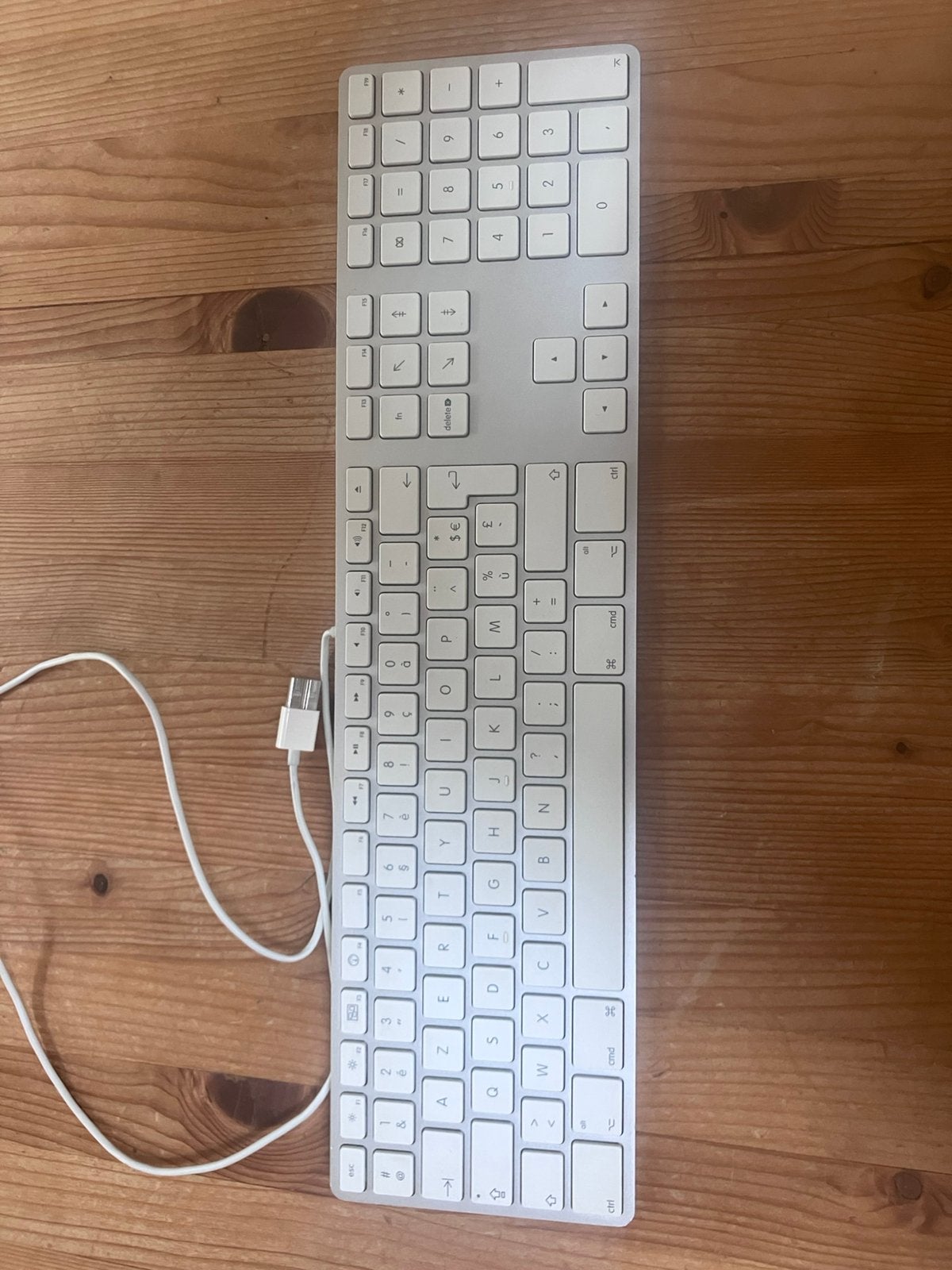 Toetsenbord Apple, Informatique & Logiciels, Claviers, Enlèvement ou Envoi, Comme neuf