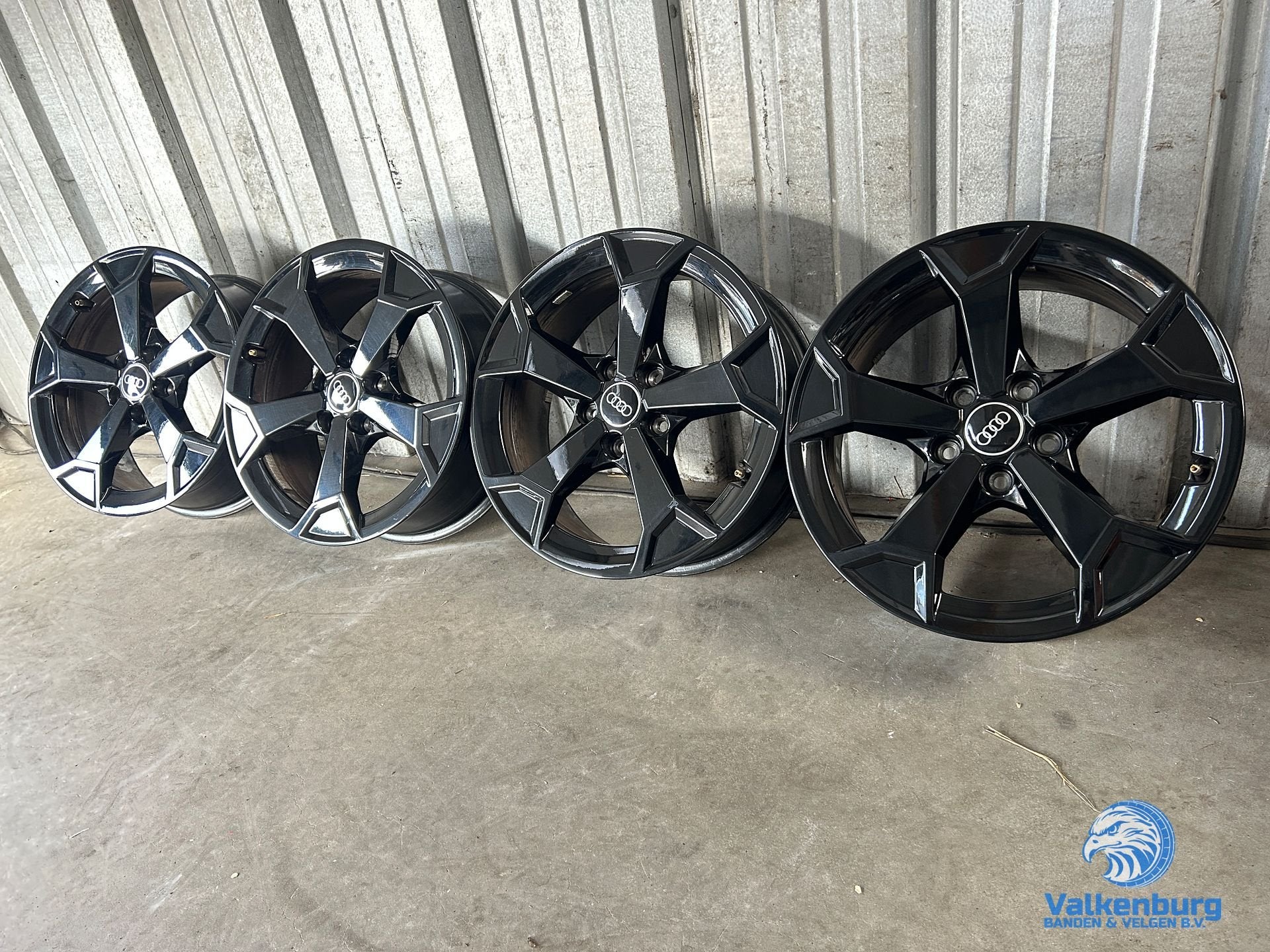 Originele Audi A3 Q2 Q3 17 inch zwarte velgen 5x112, Auto-onderdelen, Gebruikt, Velg(en), -, -