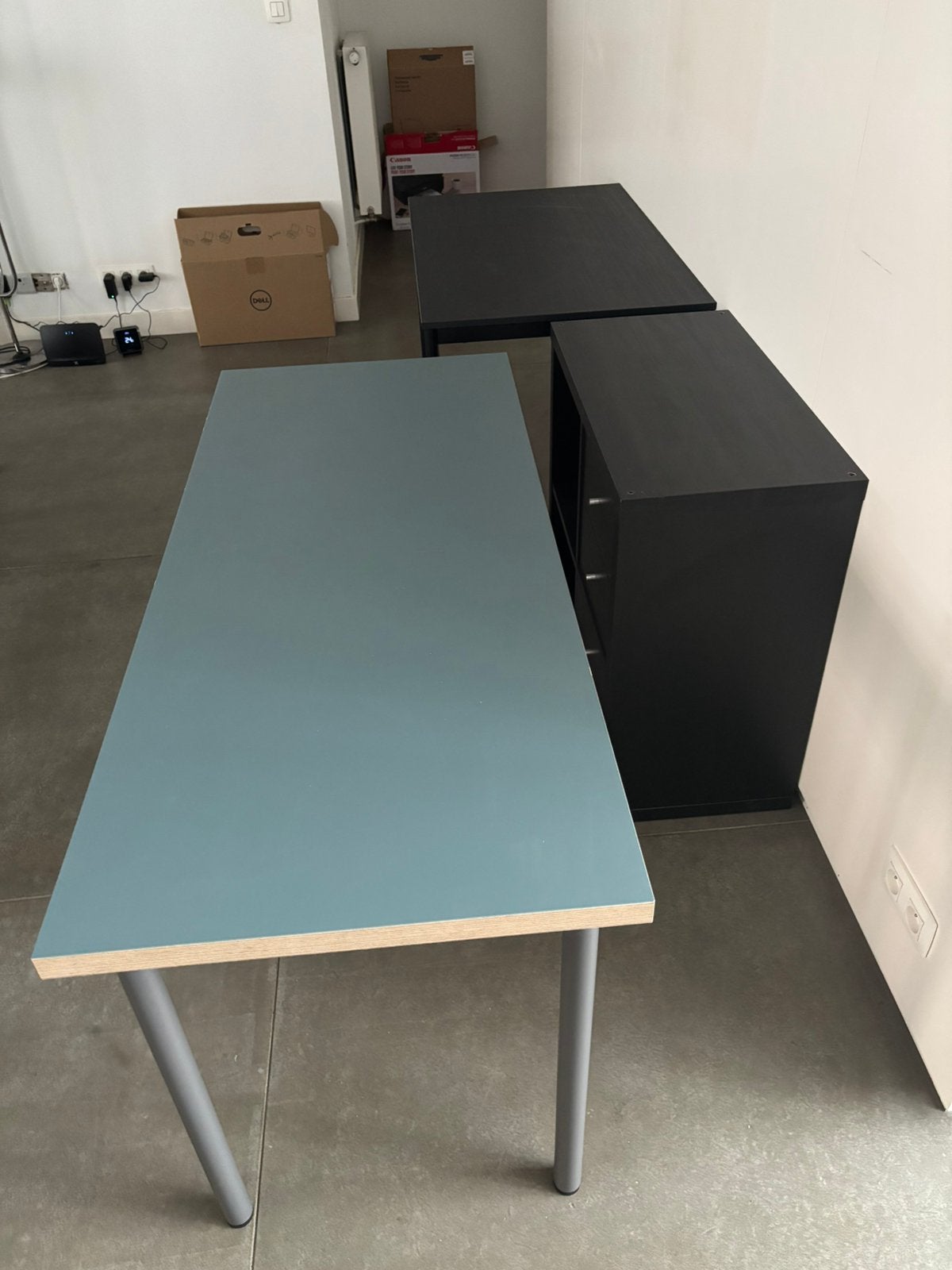 IKEA-set: bureau + tafel + zwarte KALLAX — 65€, Huis en Inrichting, Bureaus, Ophalen, Metaal, Bruin, Zo goed als nieuw