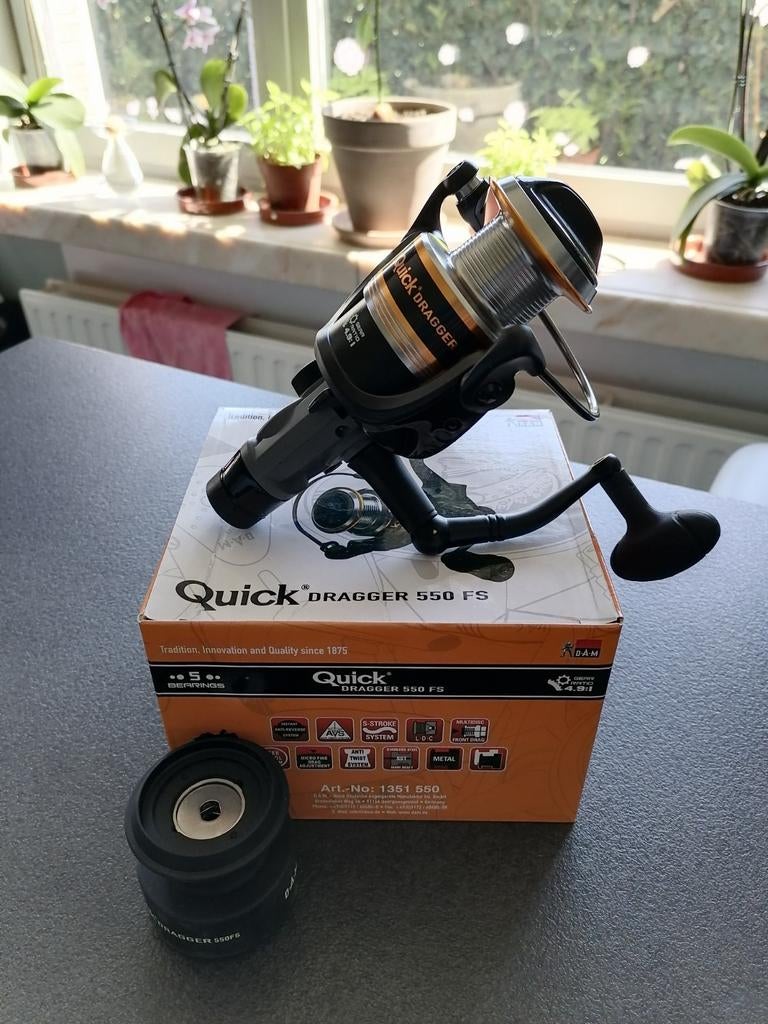 DAM QUICK DRAGGER 550FS VRIJLOOP. NIEUW, Watersport en Boten, Hengelsport | Algemeen, Ophalen of Verzenden, Nieuw, Molen