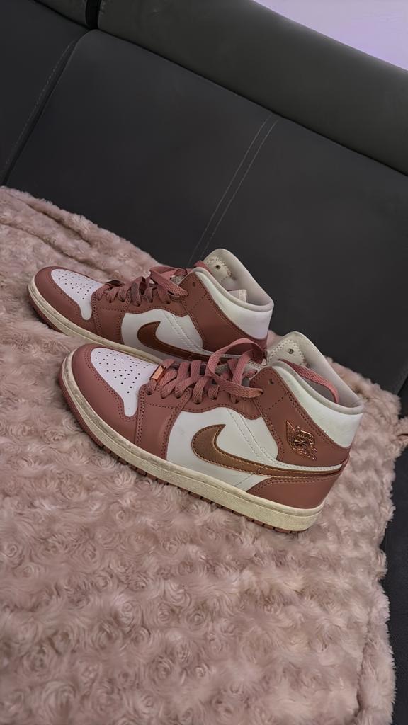 Nike air jordan, Kleding | Dames, Schoenen, Ophalen of Verzenden, Zo goed als nieuw