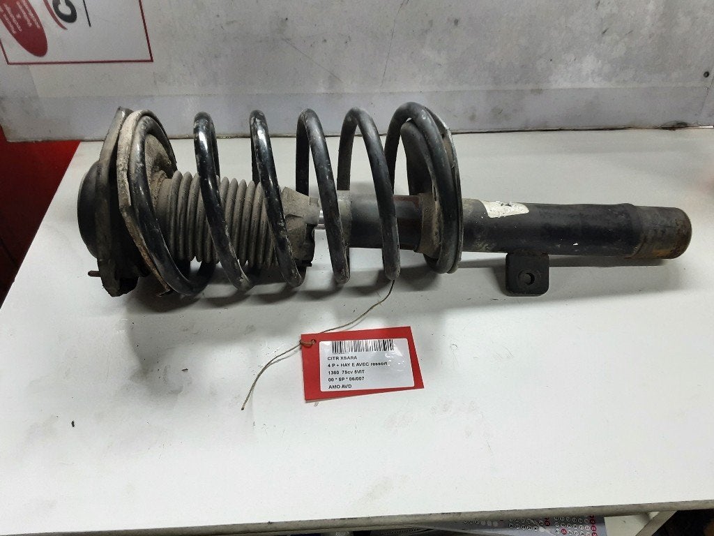AMORTISSEUR OU ABSORBEUR DE CHOC AVANT DROIT Xsara (N1), Autos : Pièces & Accessoires, Citroën, Mevr. I. Hauben, Utilisé, Rue de l'Espoir 34 34
4030  GRIVEGNÉE, BE
