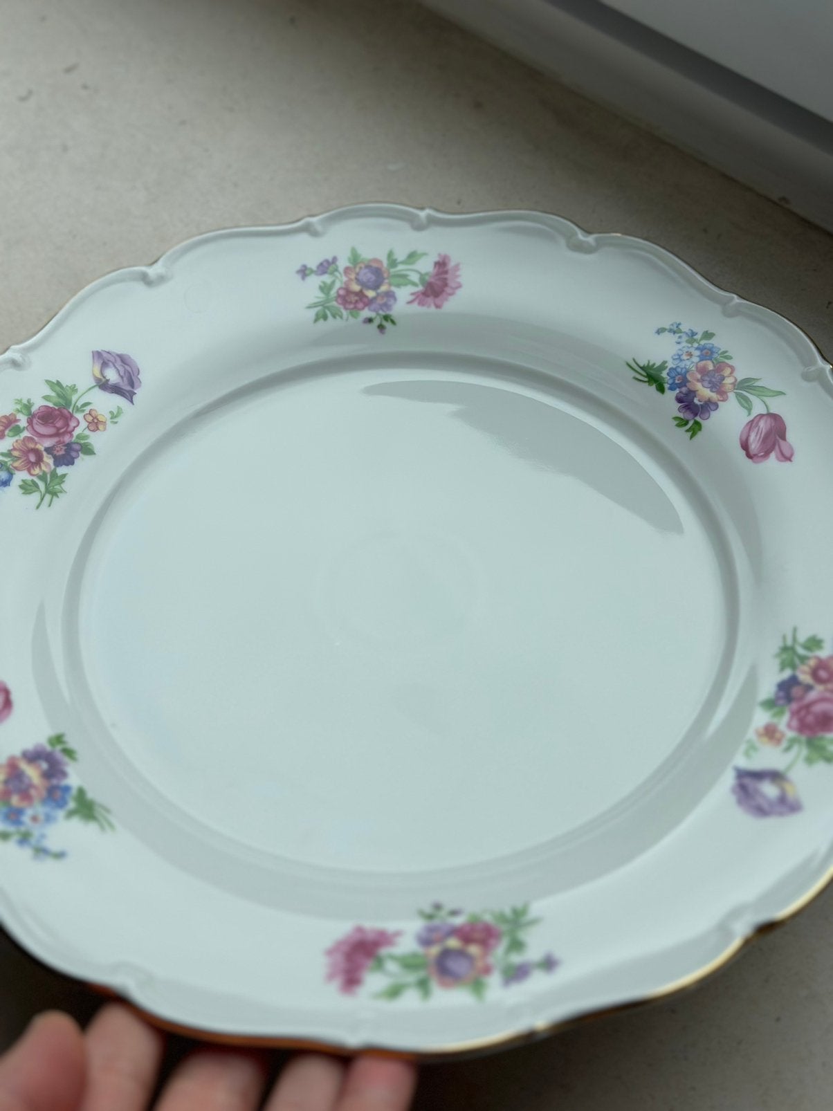 Plat vintage en porcelaine de Tchécoslovaquie, Antiquités & Art, Enlèvement ou Envoi