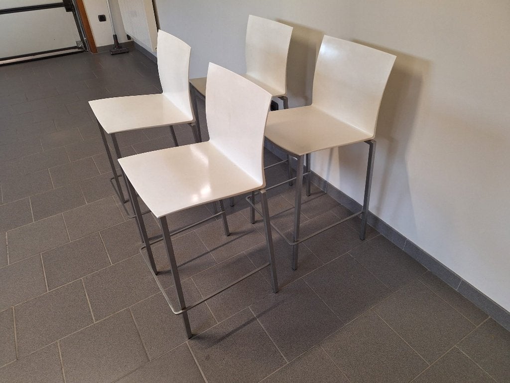 barkrukken, Huis en Inrichting, 4 krukken, Ophalen, Gebruikt, Kunststof