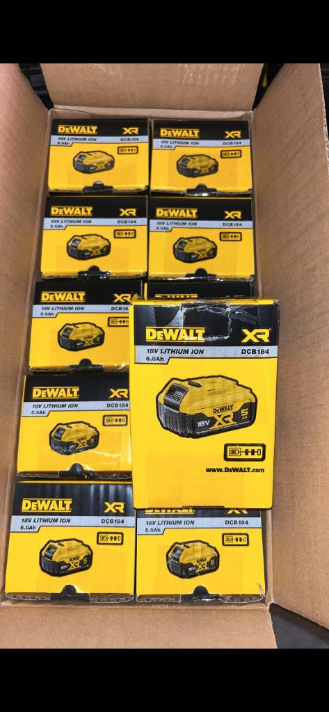 Carton de 10 batterie Dewalt 18v 5ah DCB184, Bricolage & Construction, Enlèvement, Neuf