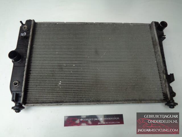 Radiateur Jaguar XK8 4.0 MJA4190AF, Gebruikt, -, -, Ophalen of Verzenden