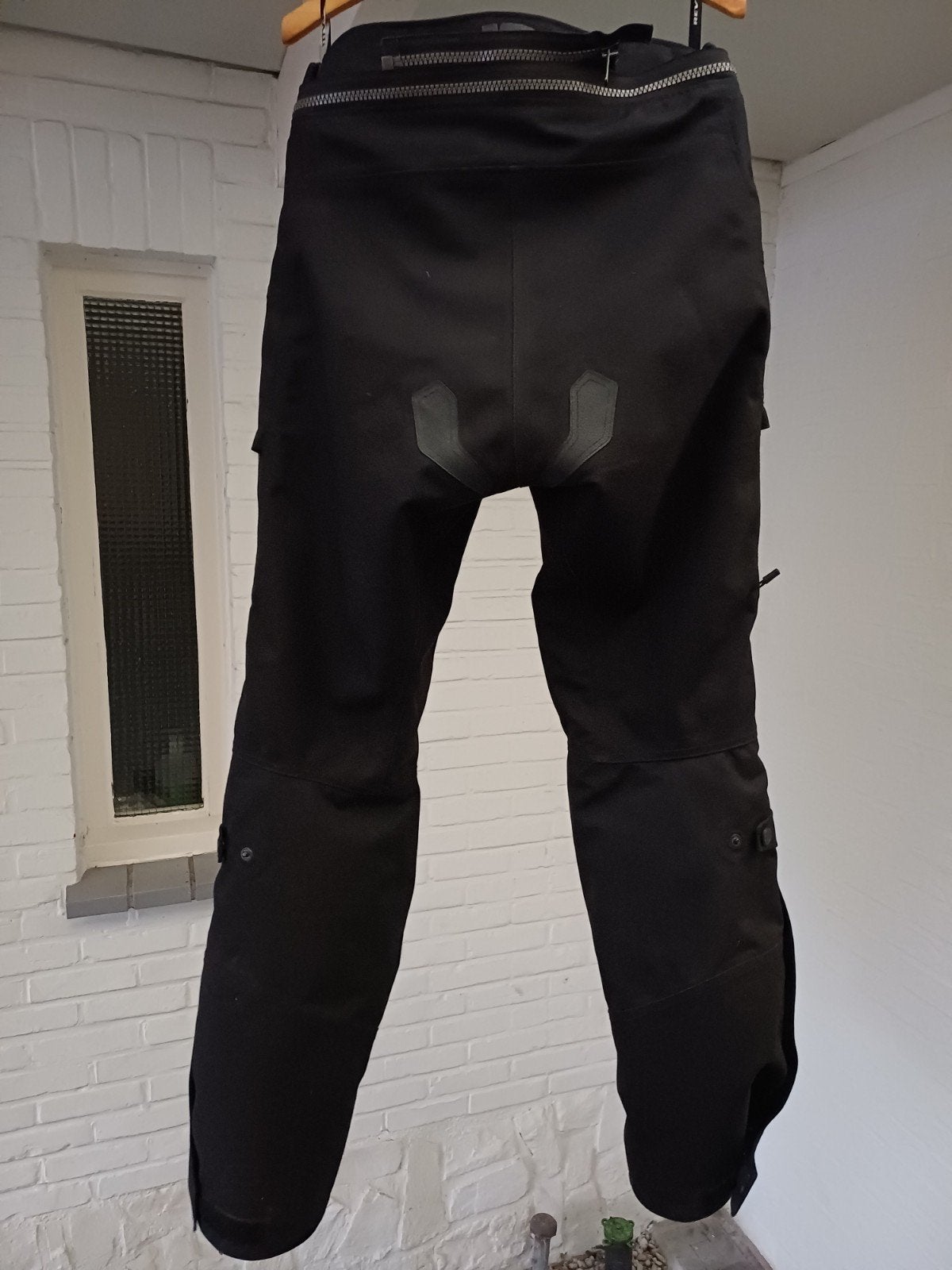 motorjas en broek, Motoren, Ophalen