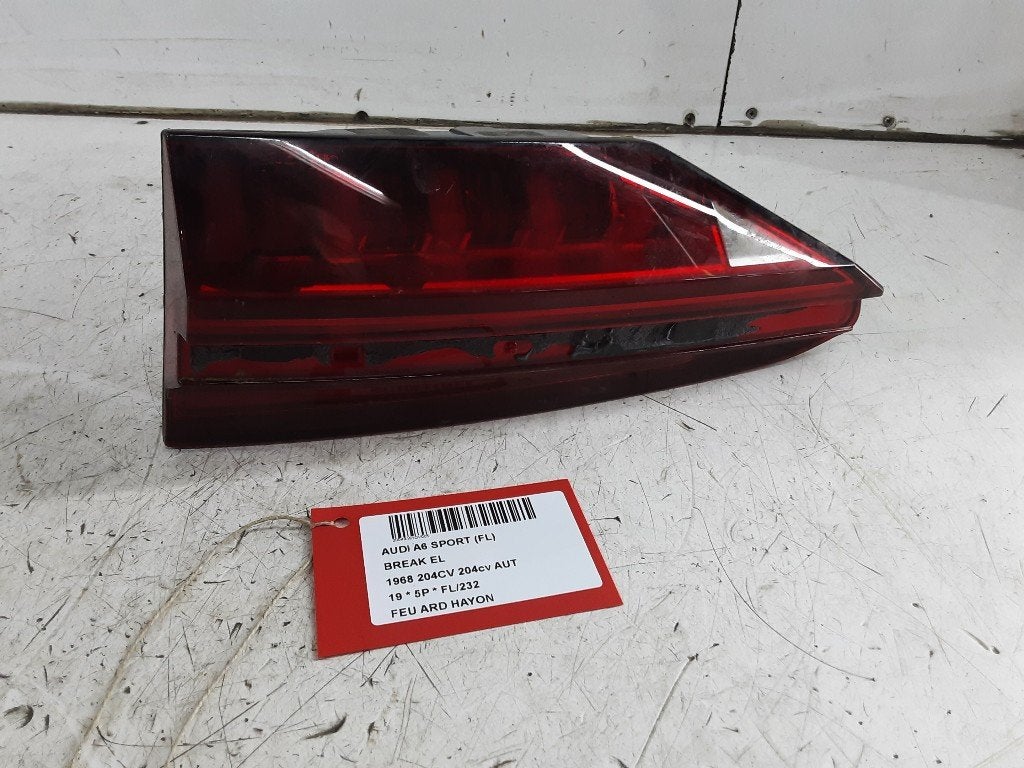 PANNEAU ARRIÈRE DROIT AVEC LAMPE Audi A6 Avant (C8), Mevr. I. Hauben, Audi, Utilisé, Rue de l'Espoir 34 34
4030  GRIVEGNÉE, BE