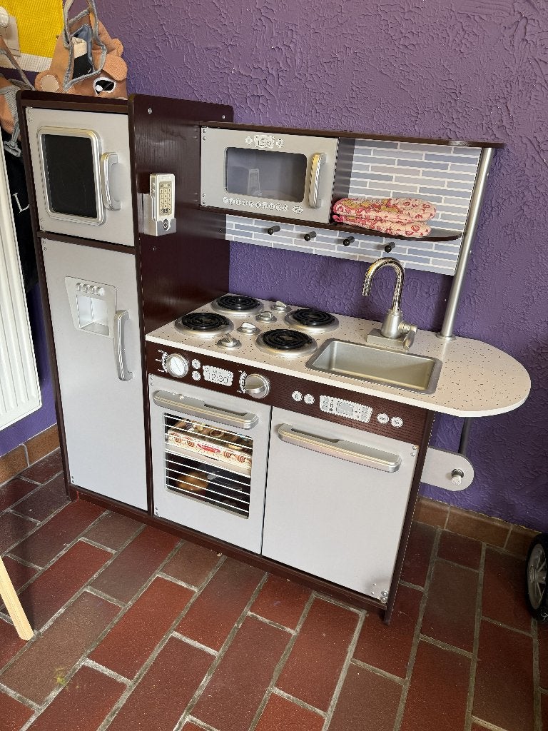 Speelkeuken met toebehoren, Kinderen en Baby's, Speelgoed | Speelkeukens, Ophalen, Gebruikt, Hout, Speelkeuken