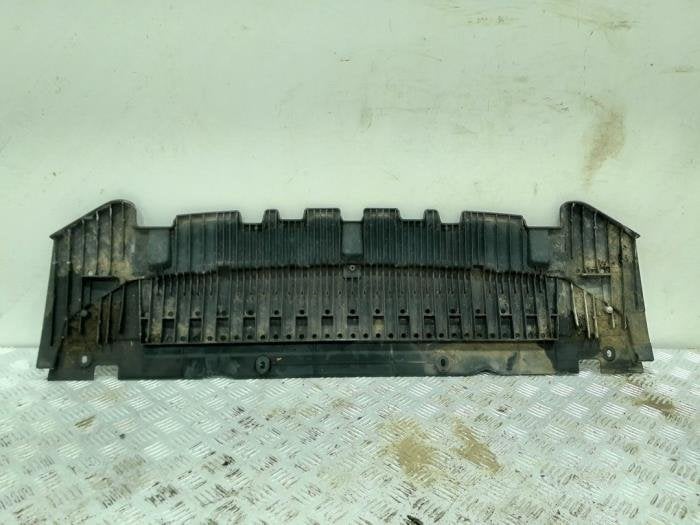 Bumper onderplaat van een Audi S4, Gebruikt, -, -, Bumper
