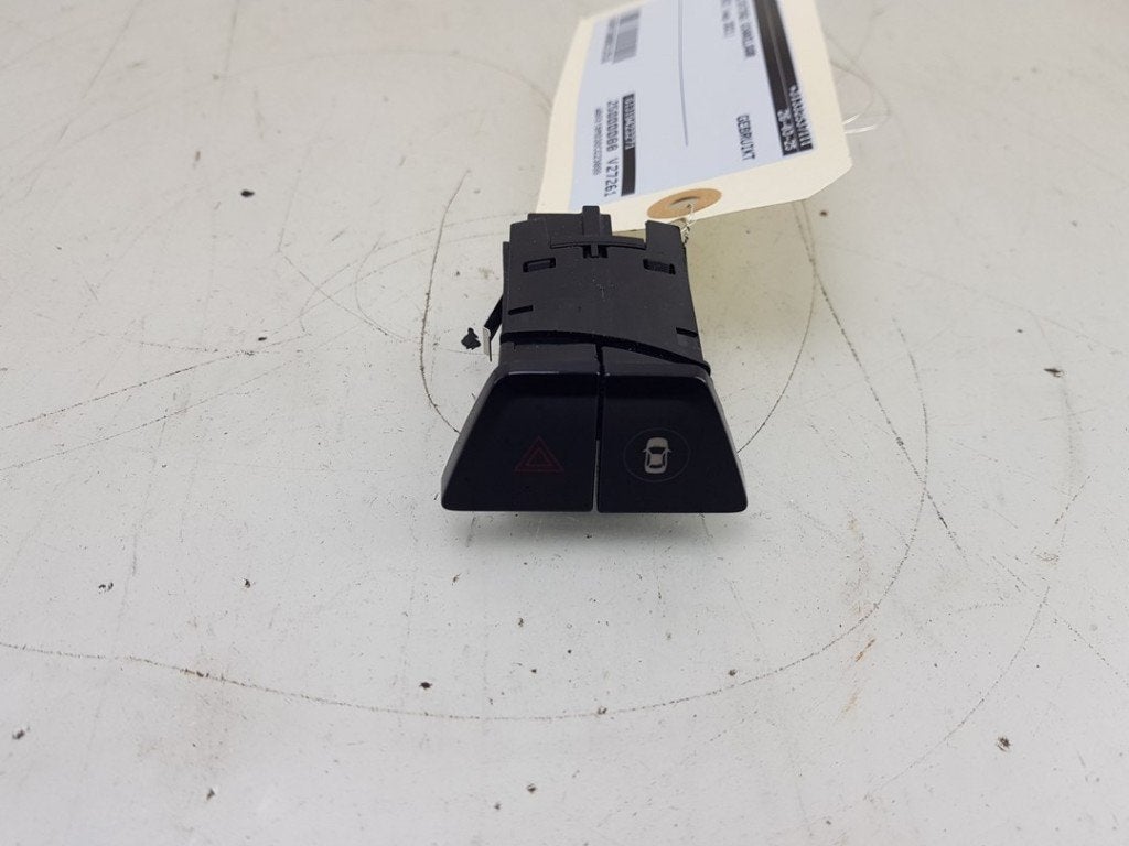 ALARMLICHTEN SCHAKELAAR BMW 5 serie Touring (G31), Auto-onderdelen, Gebruikt, BMW