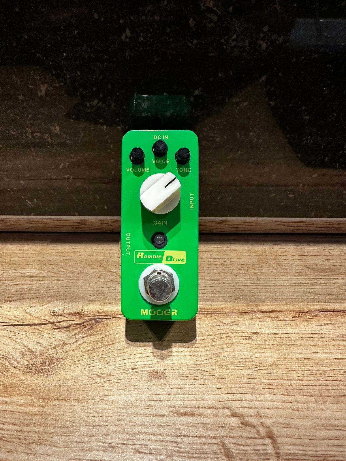Mooer Rumble Drive, Musique & Instruments, Enlèvement ou Envoi, Comme neuf, Distortion, Overdrive ou Fuzz