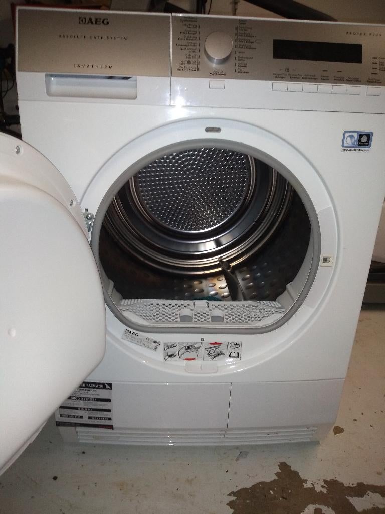 sechoir AEG, Electroménager, 6 à 8 kg, 85 à 90 cm, Programme laine, Chargeur frontal
