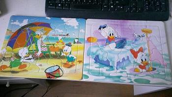 2 puzzles en carton  8€ Donald Duck   8€   TBE, Ophalen of Verzenden, 10 tot 50 stukjes, Zo goed als nieuw, 2 tot 4 jaar