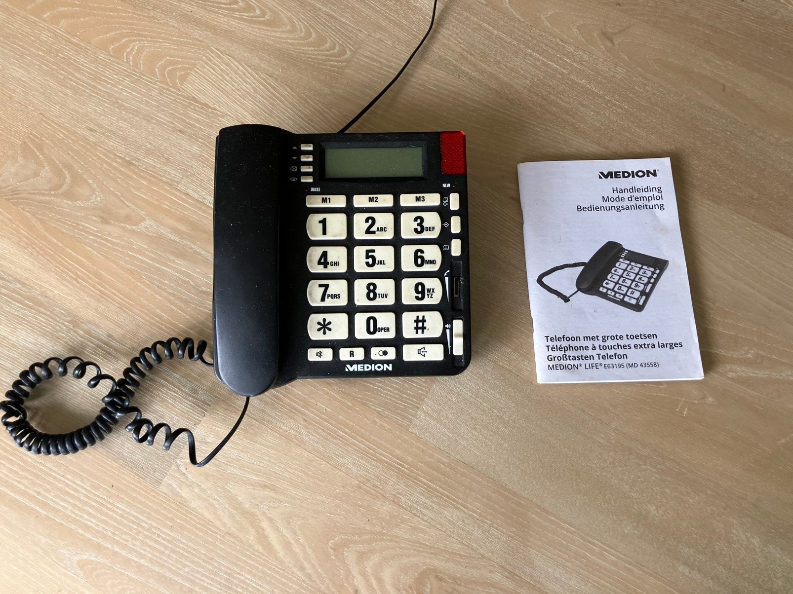 Telefoon voor senioren, Enlèvement, Utilisé