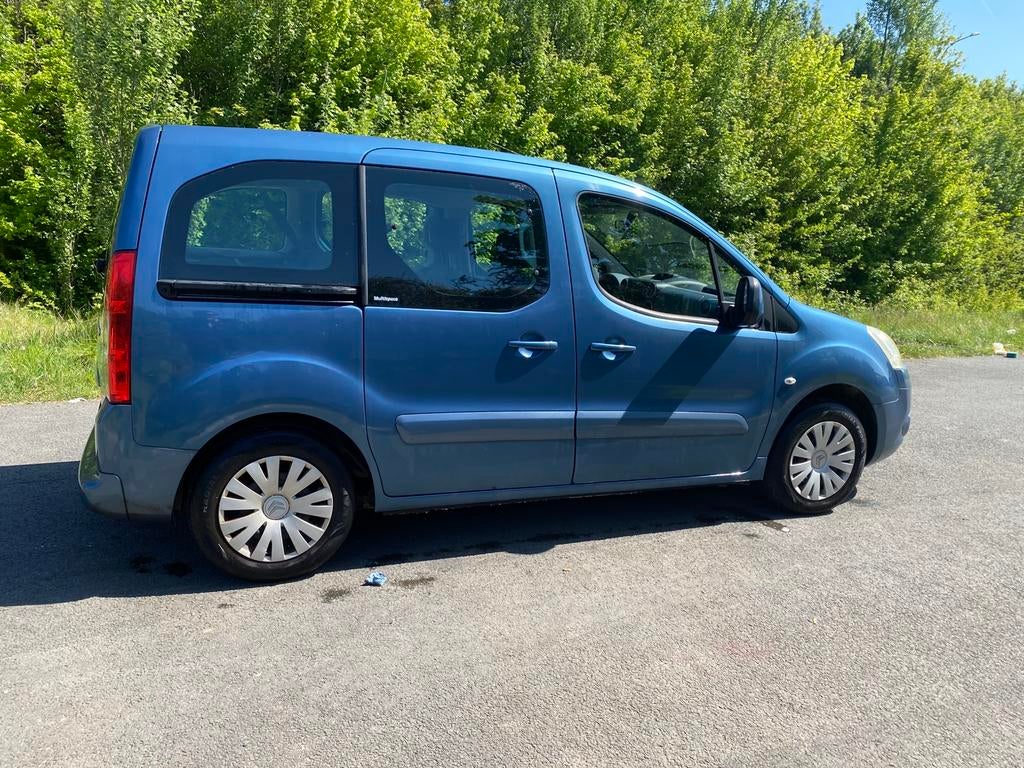 Citroen berlingo 1.6 benzine airco gekeurd vvk prijs 4950€, Auto's, Stof, Blauw, Berlingo, Handgeschakeld