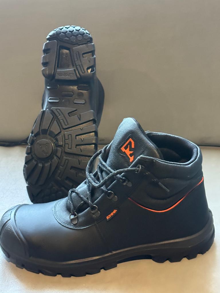 Nieuwe EMMA hoge veiligheidsschoenen in maat 46., Ophalen of Verzenden, Nieuw