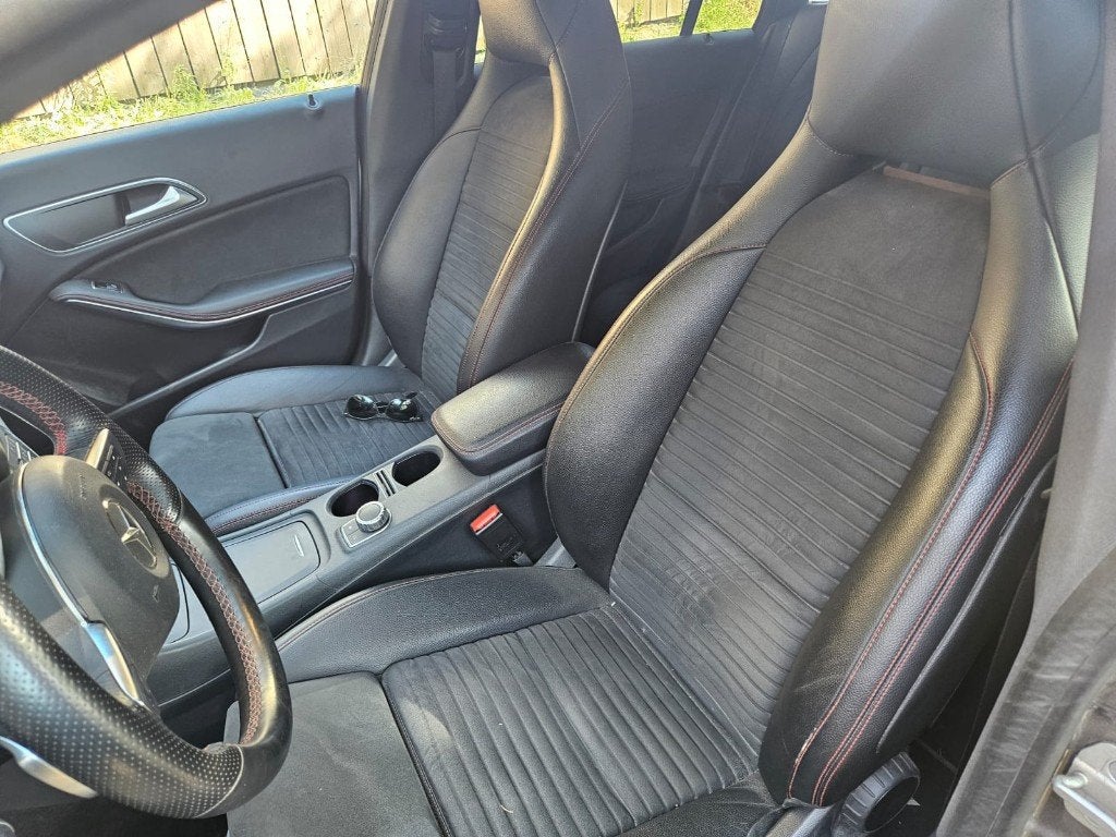 Mercedes-Benz CLA 220 CDI 4-Matic  AMG  -PAKKET, Auto's, Mercedes-Benz, Automaat, CLA, Alcantara, 120 kW