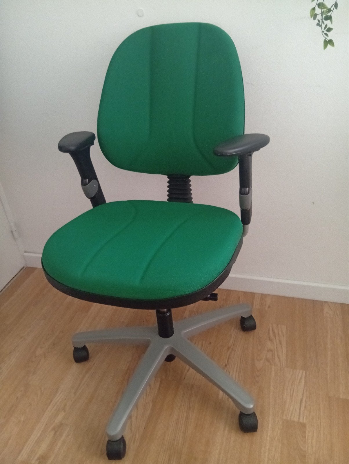 RH Ergonomische Bureaustoel – Professionele Kantoorstoel, Comme neuf, Chaise de bureau, Ergonomique, Vert