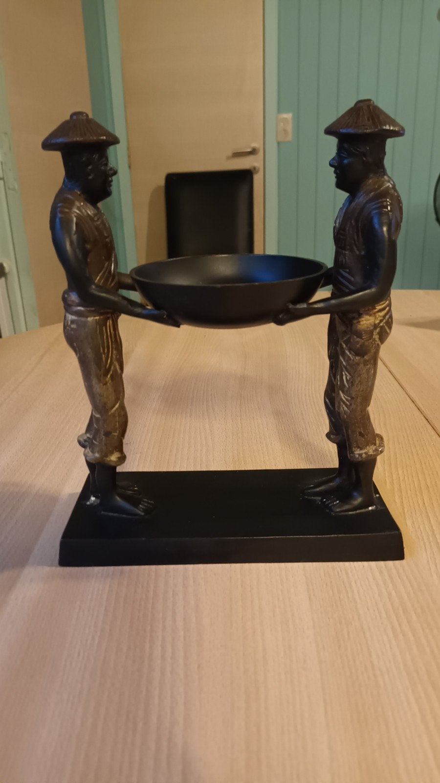 Decoratief bronzen beeld., Ophalen