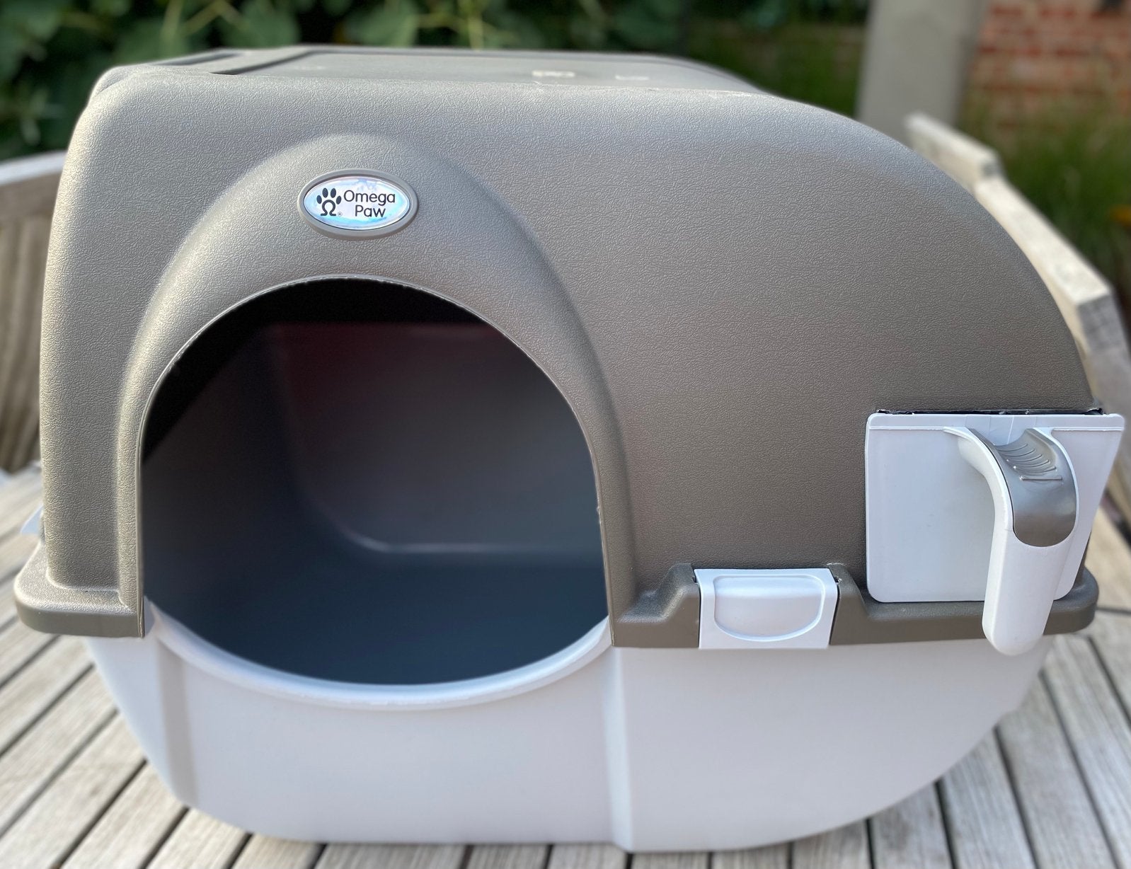 Omega paw kattenbak taupe zo goed als nieuw, Ophalen, Zelfreinigend, Zo goed als nieuw, Gesloten