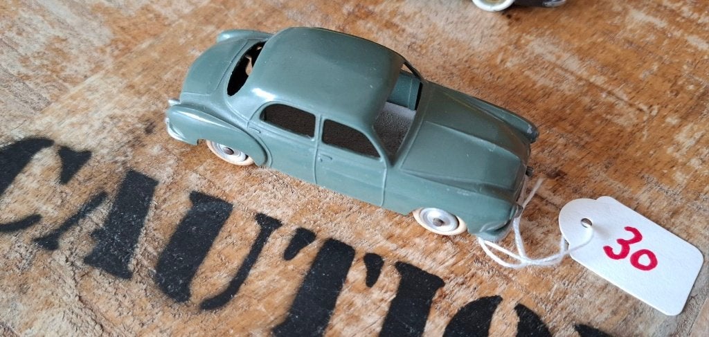 Vintage RENAULT Fregate 1956 1/43 CIJ France Comme Neuve, Ophalen of Verzenden, Zo goed als nieuw, Auto, Dinky Toys