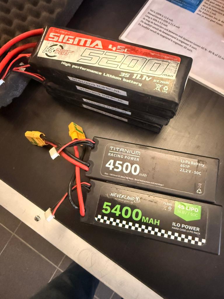 Rc auto’s, Hobby & Loisirs créatifs, Modélisme | Radiocommandé & Téléguidé | Voitures, Voiture off road, Enlèvement, Utilisé, Électro