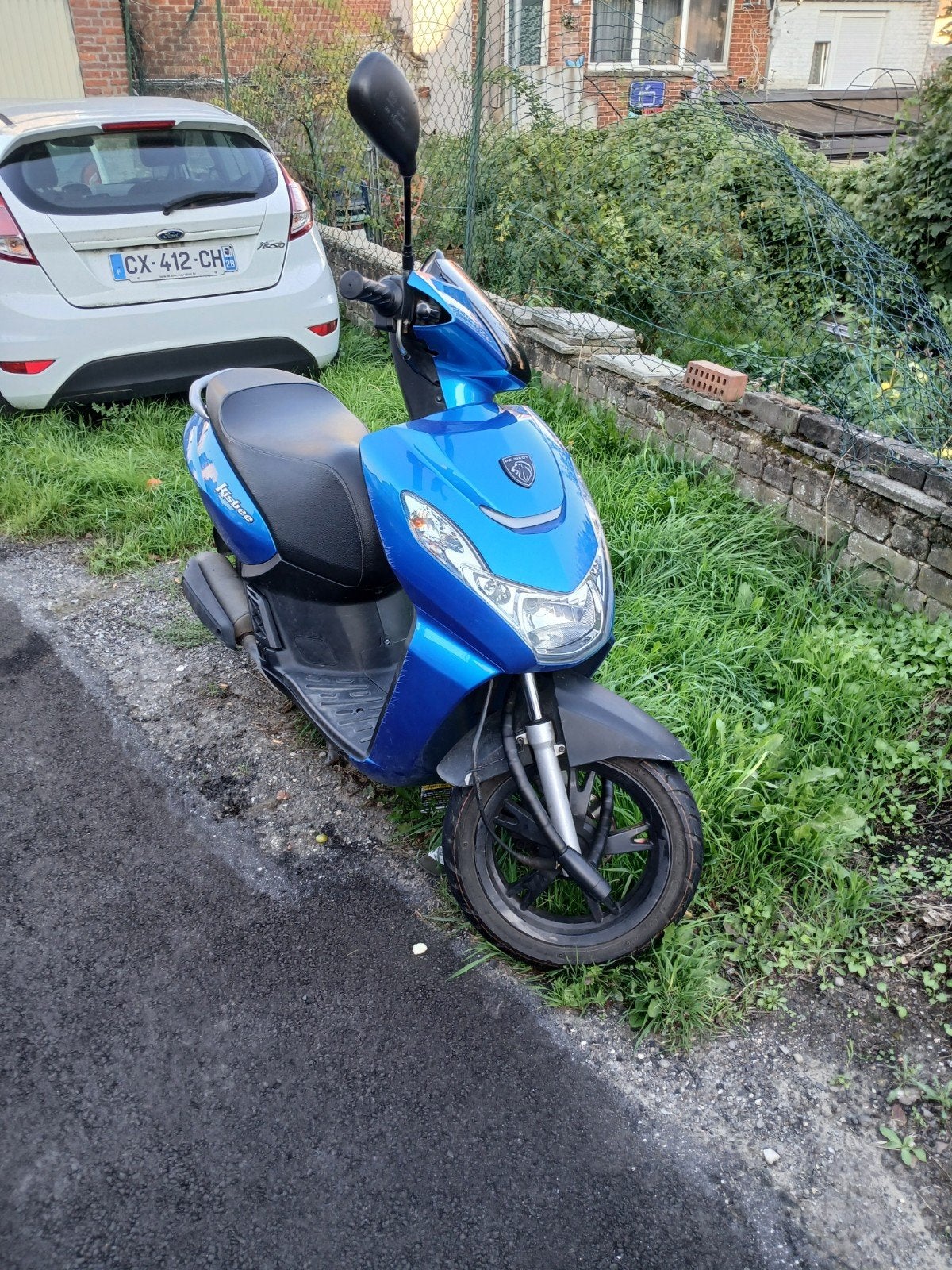 Peugeot kisbee classe a débridé, Fietsen en Brommers, Ophalen, Gebruikt, Benzine, Peugeot