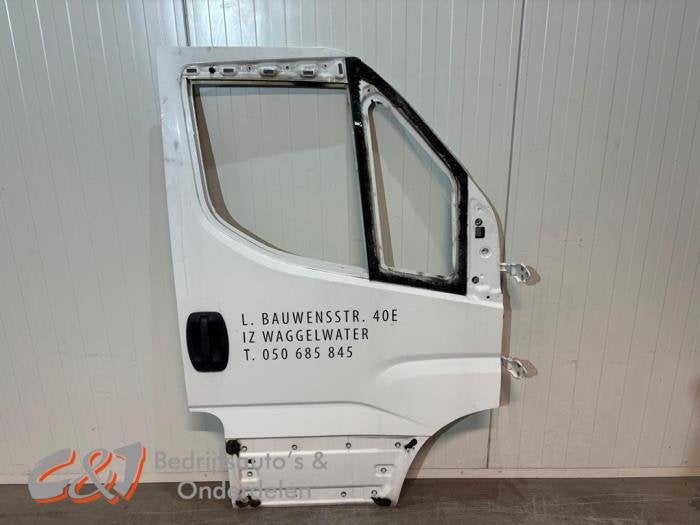 Portière 2portes droite d'un Iveco New Daily (WIT), -, 3 mois de garantie, Utilisé, Porte