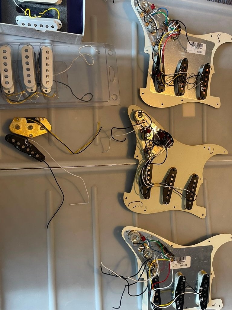 Pièces de guitare FENDER, Musique & Instruments, Enlèvement ou Envoi, Utilisé, Guitare électrique